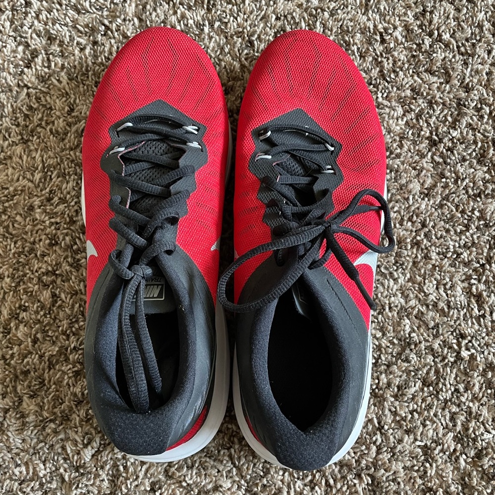 Mens nike tennis shoes 10.5 never worn